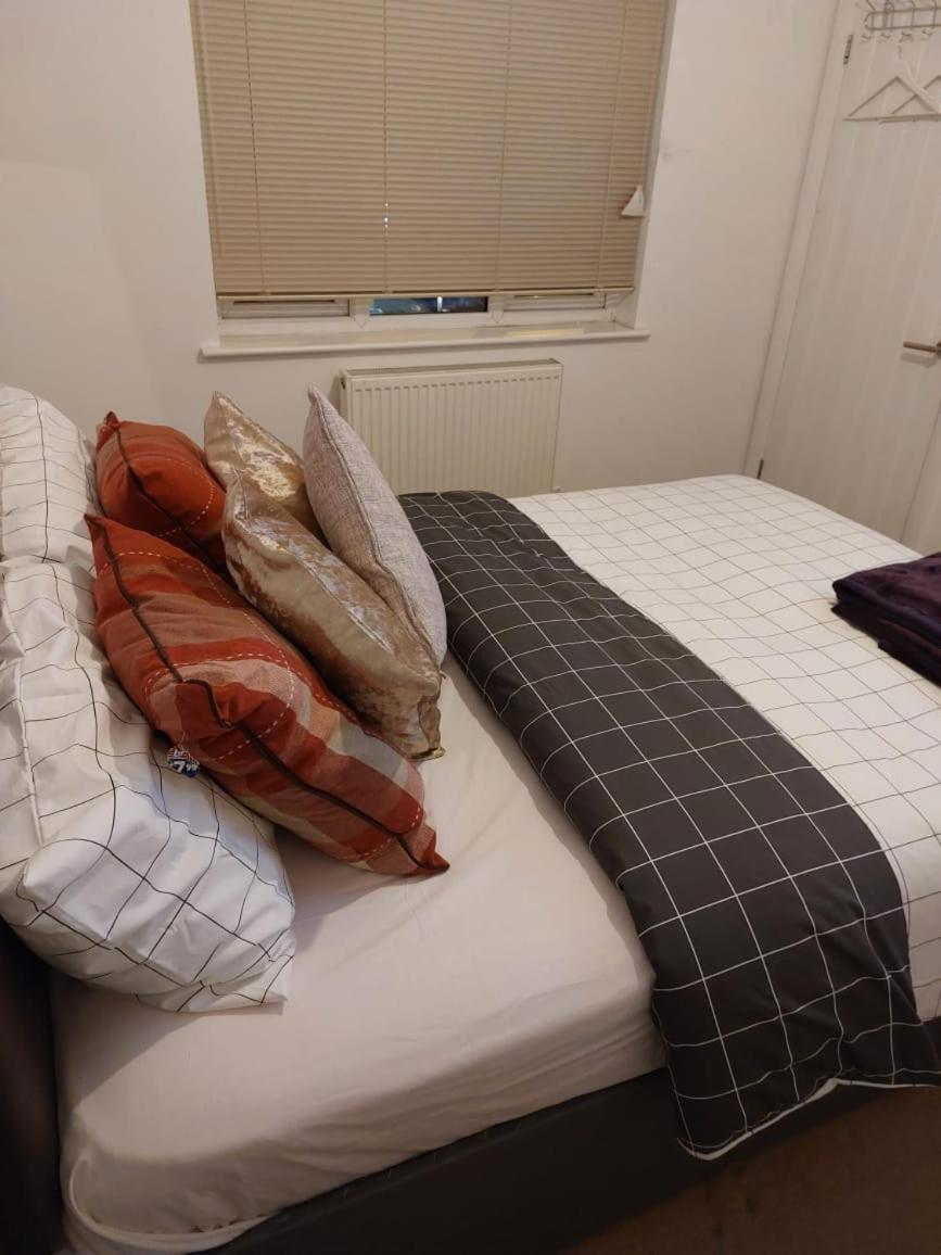 London Luxe Rooms Surbiton Ngoại thất bức ảnh